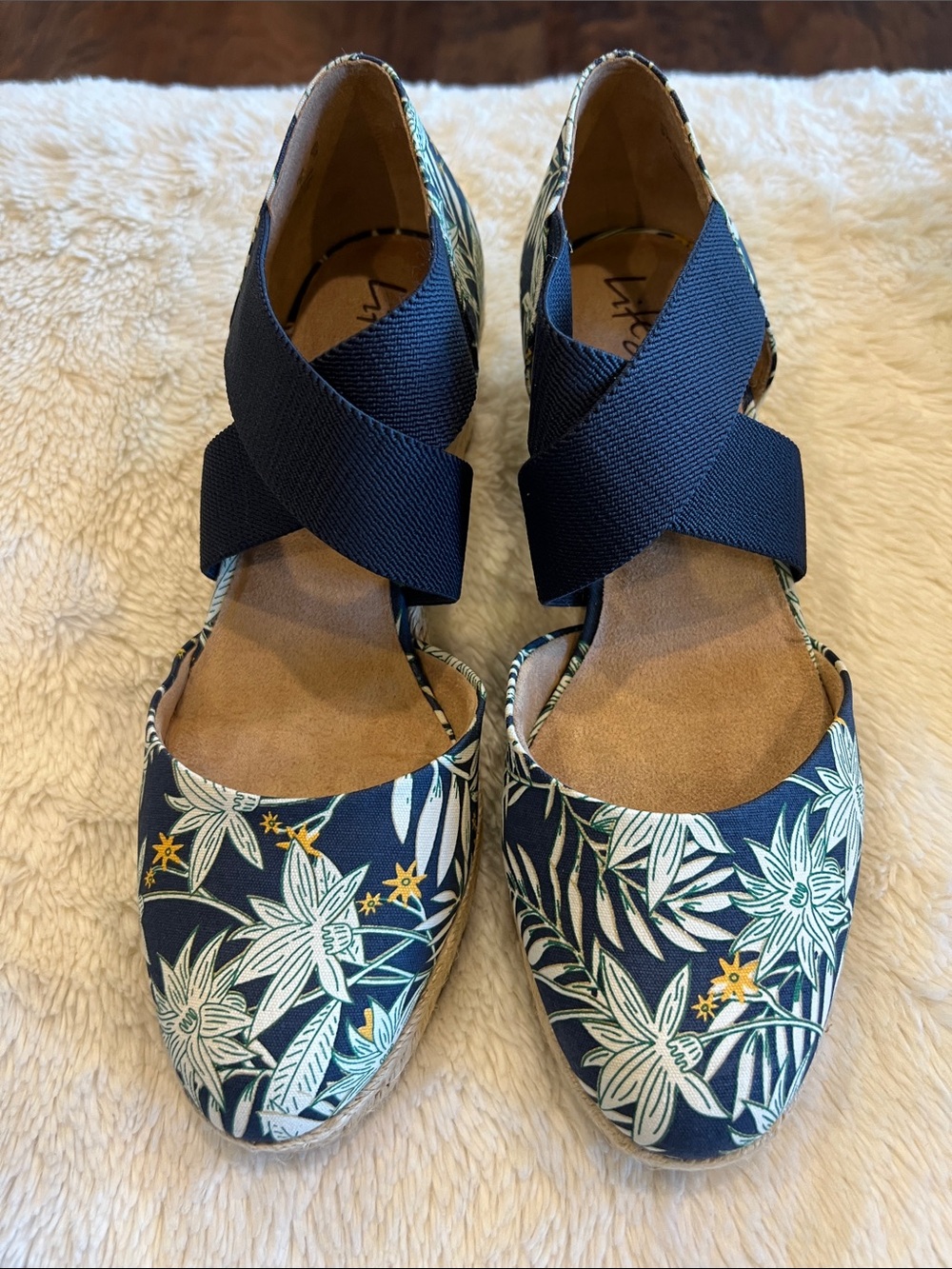Lifestride Espadrille Wedge Shoes Keaton Womens Floral Canvas Slip On size 9W